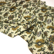 Tissu coton fin imprimé INDIENNES écru aux fleurs indiennes vertes jaunes et bleues - tissuspipi.com