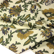 Tissu coton fin imprimé INDIENNES écru aux fleurs indiennes vertes jaunes et bleues - tissuspipi.com