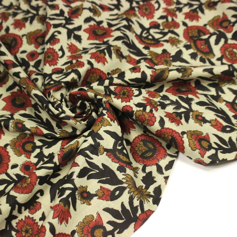 Tissu coton fin imprimé INDIENNES écru aux fleurs indiennes ocres rouges et noires - tissuspipi.com