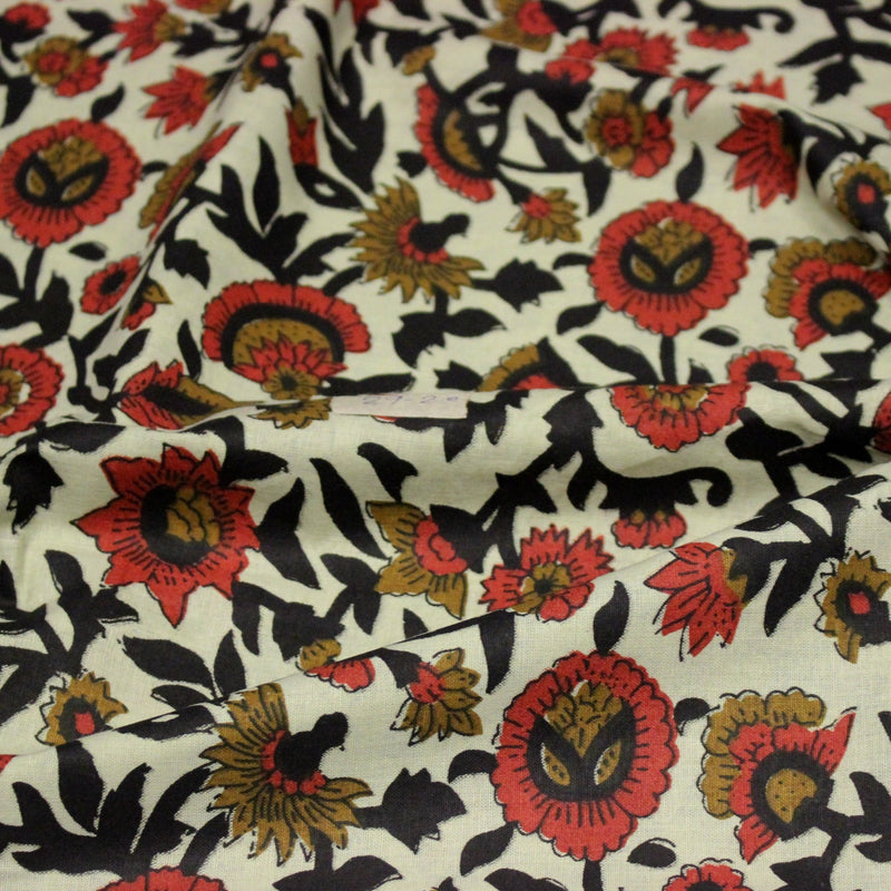 Tissu coton fin imprimé INDIENNES écru aux fleurs indiennes ocres rouges et noires - tissuspipi.com