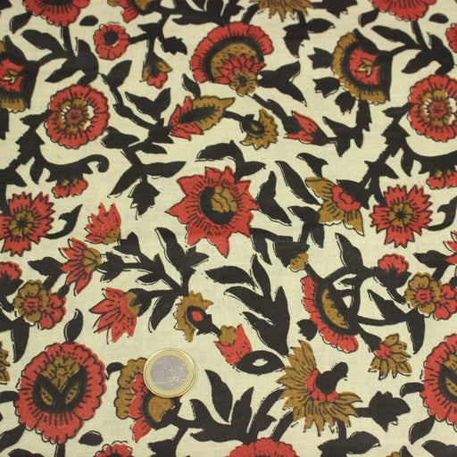 Tissu coton fin imprimé INDIENNES écru aux fleurs indiennes ocres rouges et noires - tissuspipi.com