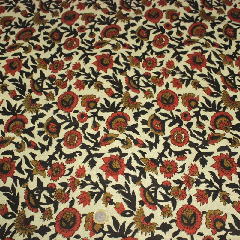 Tissu coton fin imprimé INDIENNES écru aux fleurs indiennes ocres rouges et noires - tissuspipi.com