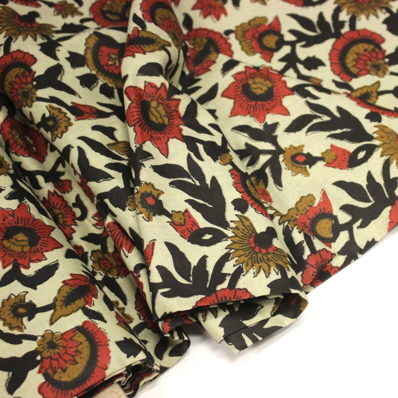 Tissu coton fin imprimé INDIENNES écru aux fleurs indiennes ocres rouges et noires - tissuspipi.com