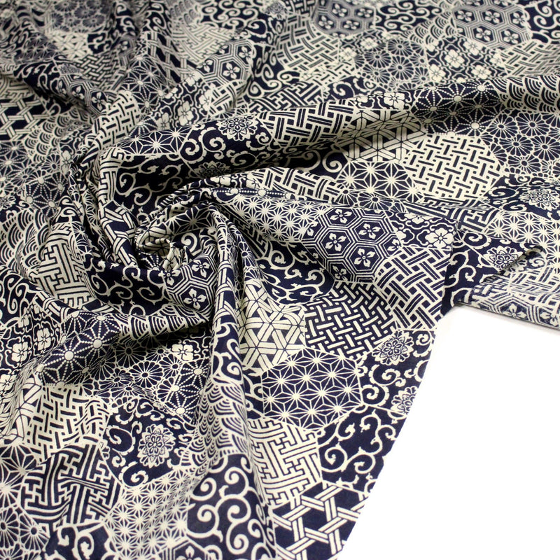 Tissu coton fin, Motifs japonais Asanoha, Seigaiha et Kikkō écru & indigo - STANDARD 100 OEKO - TEX - tissuspipi.com