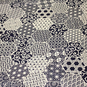 Tissu coton fin, Motifs japonais Asanoha, Seigaiha et Kikkō écru & indigo - STANDARD 100 OEKO - TEX - tissuspipi.com