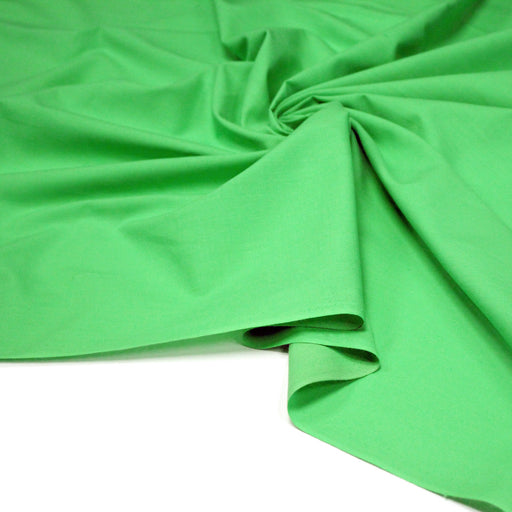 Tissu coton vert pomme uni - COLLECTION LES BASIQUES - tissuspipi.com