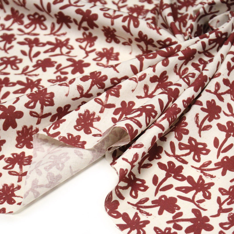 Tissu cotonnade motif japonais HANA - E, aux fleurs dessinées rouges, fond écru - tissuspipi.com