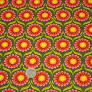 Tissu cotonnade aux fleurs SEVENTIES roses jaunes et rouges, fond kaki - OEKO-TEX STANDARD 100 - tissuspipi.com