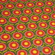 Tissu cotonnade aux fleurs SEVENTIES roses jaunes et rouges, fond kaki - OEKO-TEX STANDARD 100 - tissuspipi.com