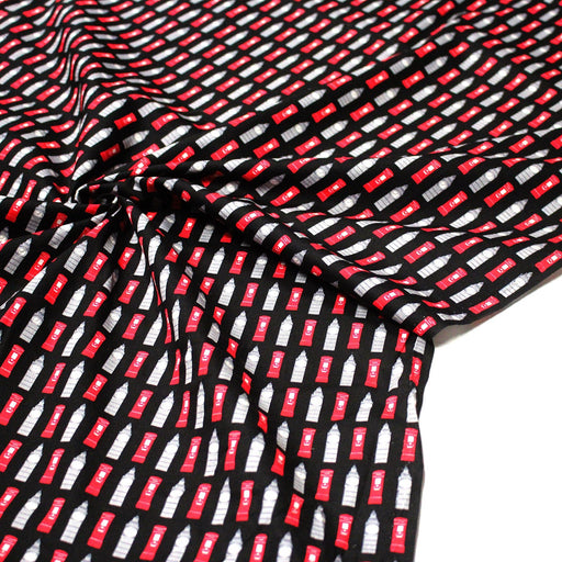 Tissu popeline de coton LONDON aux boîtes aux lettres mailbox rouges & Big Ben, fond noir - tissuspipi.com