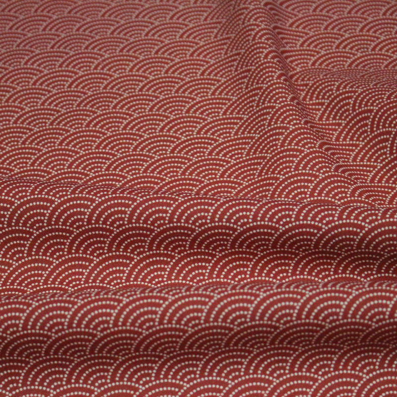 Tissu cotonnade motif japonais SEIGAIHA & POIS, écru fond rouge - tissuspipi.com