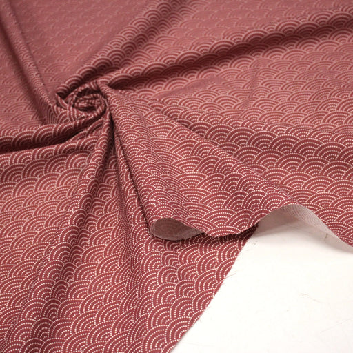 Tissu cotonnade motif japonais SEIGAIHA & POIS, écru fond rouge - tissuspipi.com