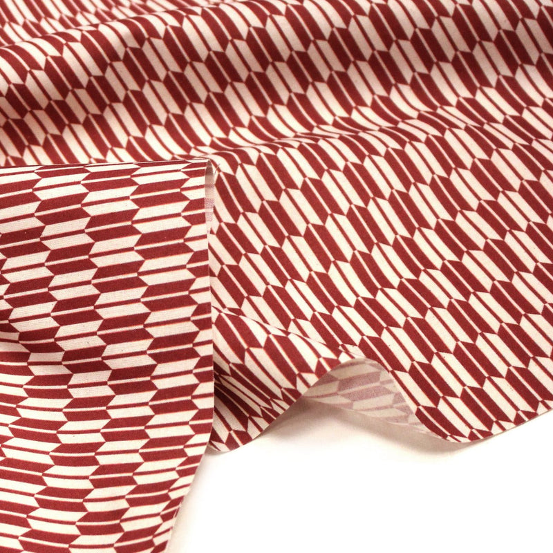 Tissu cotonnade motif japonais YAGASURI, flèches rouge & écrues - tissuspipi.com