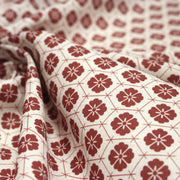 Tissu cotonnade motif japonais KIKKŌ HANABISHI, fleurs & hexagones, rouge & écru - tissuspipi.com