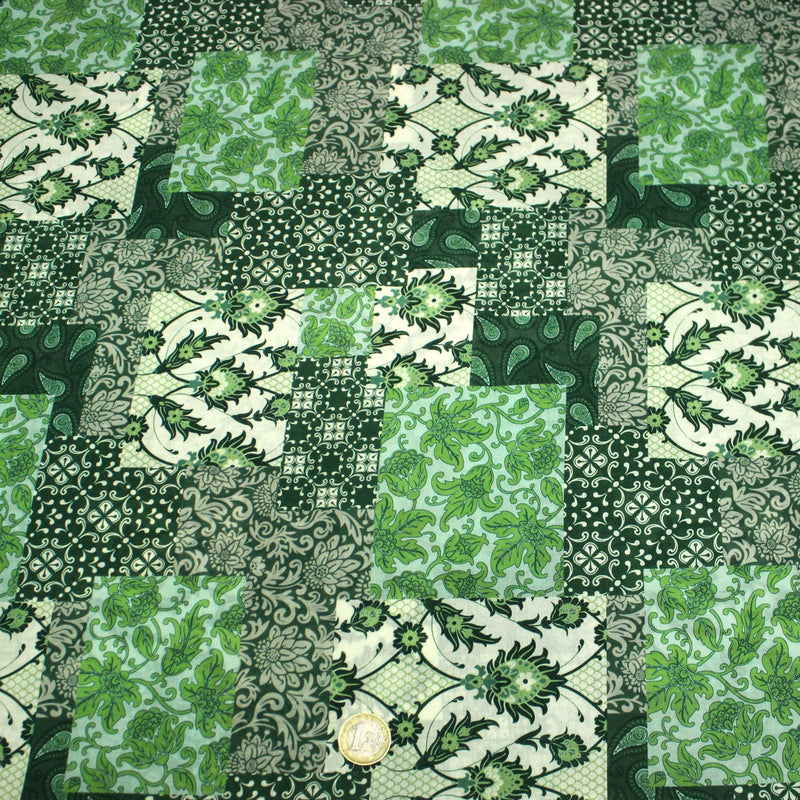 Tissu coton fin imprimé INDIENNES, patchwork vert de motifs floraux et arabesques- STANDARD 100 OEKO-TEX - tissuspipi.com