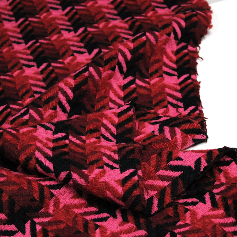 Tissu lainage grand motif pied de coq aux tons roses & noirs - Fabrication italienne - tissuspipi.com