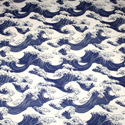 Tissu gabardine coton imprimée HOKUSAI Vagues japonaises bleues & blanc cassé - OEKO - TEX - tissuspipi.com