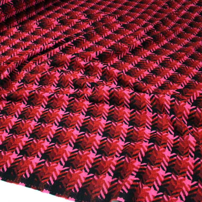 Tissu lainage grand motif pied de coq aux tons roses & noirs - Fabrication italienne - tissuspipi.com