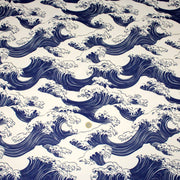 Tissu gabardine coton imprimée HOKUSAI Vagues japonaises bleues & blanc cassé - OEKO - TEX - tissuspipi.com
