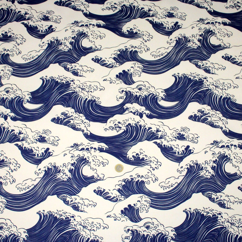 Tissu gabardine coton imprimée HOKUSAI Vagues japonaises bleues & blanc cassé - OEKO - TEX - tissuspipi.com