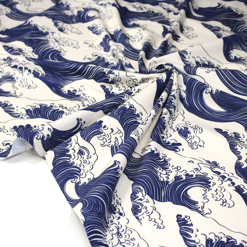 Tissu gabardine coton imprimée HOKUSAI Vagues japonaises bleues & blanc cassé - OEKO - TEX - tissuspipi.com