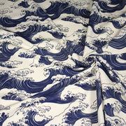Tissu gabardine coton imprimée HOKUSAI Vagues japonaises bleues & blanc cassé - OEKO - TEX - tissuspipi.com