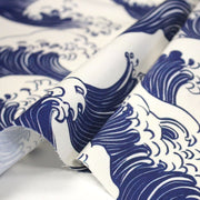 Tissu gabardine coton imprimée HOKUSAI Vagues japonaises bleues & blanc cassé - OEKO - TEX - tissuspipi.com