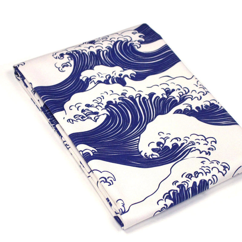 Tissu gabardine coton imprimée HOKUSAI Vagues japonaises bleues & blanc cassé - OEKO - TEX - tissuspipi.com