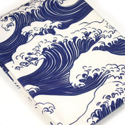 Tissu gabardine coton imprimée HOKUSAI Vagues japonaises bleues & blanc cassé - OEKO - TEX - tissuspipi.com