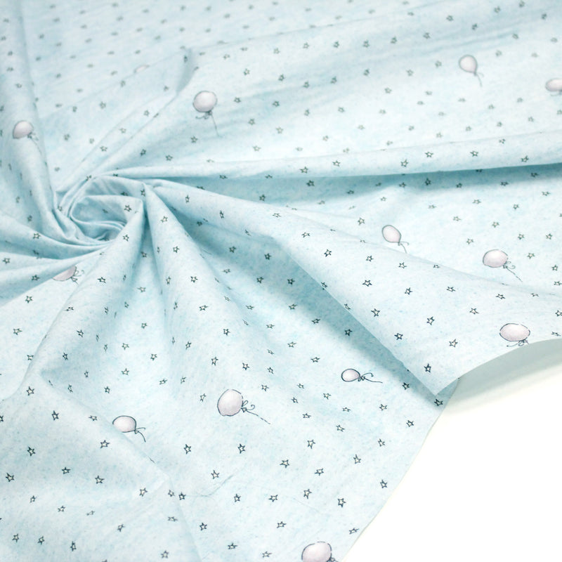 Tissu cotonnade enfant – Étoiles & ballons de baudruche – tons bleus - tissuspipi.com