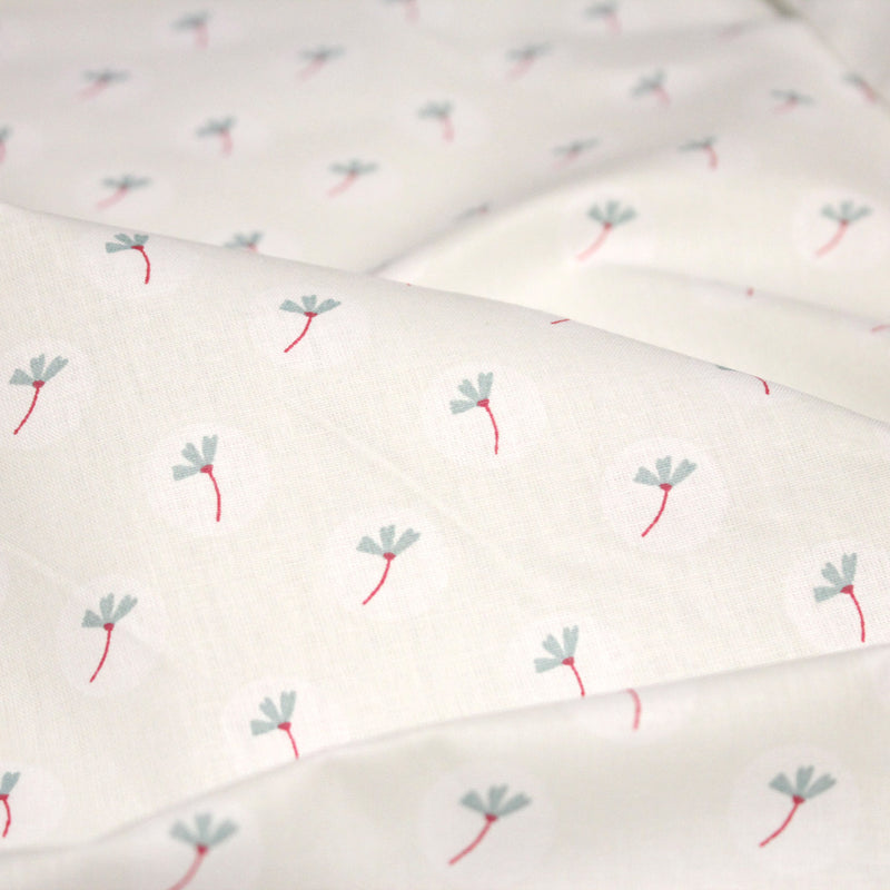 Tissu cotonnade enfant, fines fleurs roses et vertes - OEKO - TEX STANDARD 100 - tissuspipi.com