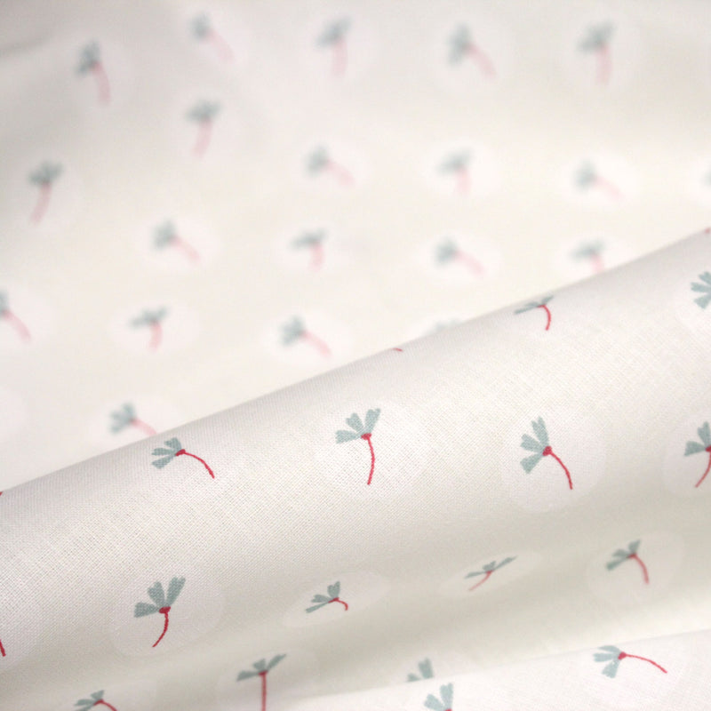 Tissu cotonnade enfant, fines fleurs roses et vertes - OEKO - TEX STANDARD 100 - tissuspipi.com