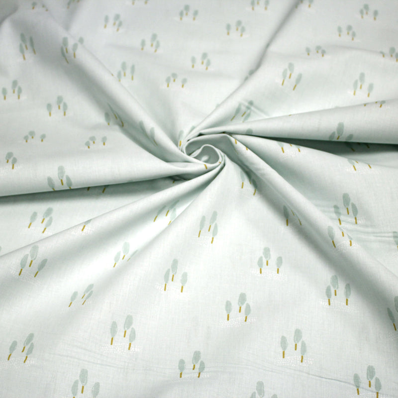 Tissu cotonnade enfant, les cyprès, fond vert pâle - OEKO - TEX STANDARD 100 - tissuspipi.com