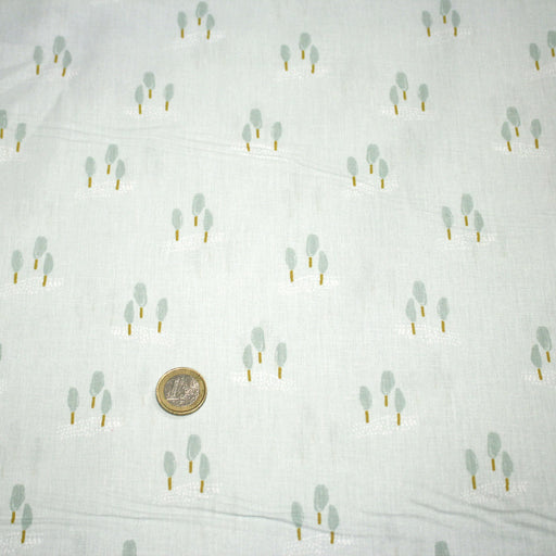 Tissu cotonnade enfant, les cyprès, fond vert pâle - OEKO - TEX STANDARD 100 - tissuspipi.com