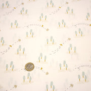 Tissu cotonnade enfant, les cyprès et les oiseaux, fond blanc cassé - OEKO - TEX STANDARD 100 - tissuspipi.com