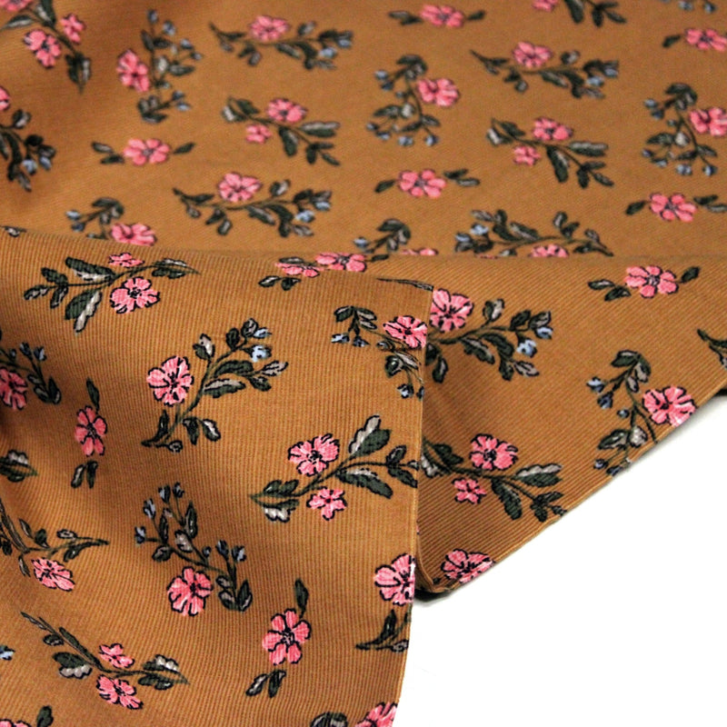 Tissu velours milleraies imprimé ocre aux fines fleurs roses & fines feuilles - STANDARD 100 OEKO-TEX - tissuspipi.com