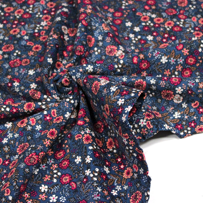 Tissu velours milleraies imprimé fleuri bleu Prusse aux fines fleurs corail, byzantin, blanches - STANDARD 100 OEKO-TEX - tissuspipi.com