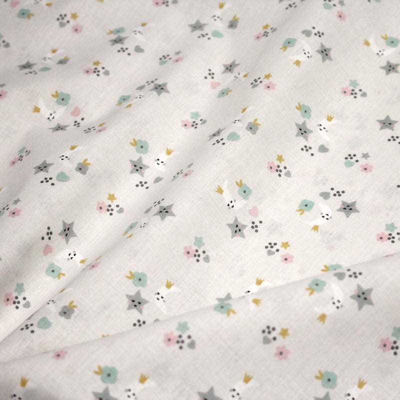 Tissu cotonnade enfant, fines fleurs, lunes et étoiles - OEKO - TEX STANDARD 100 - tissuspipi.com