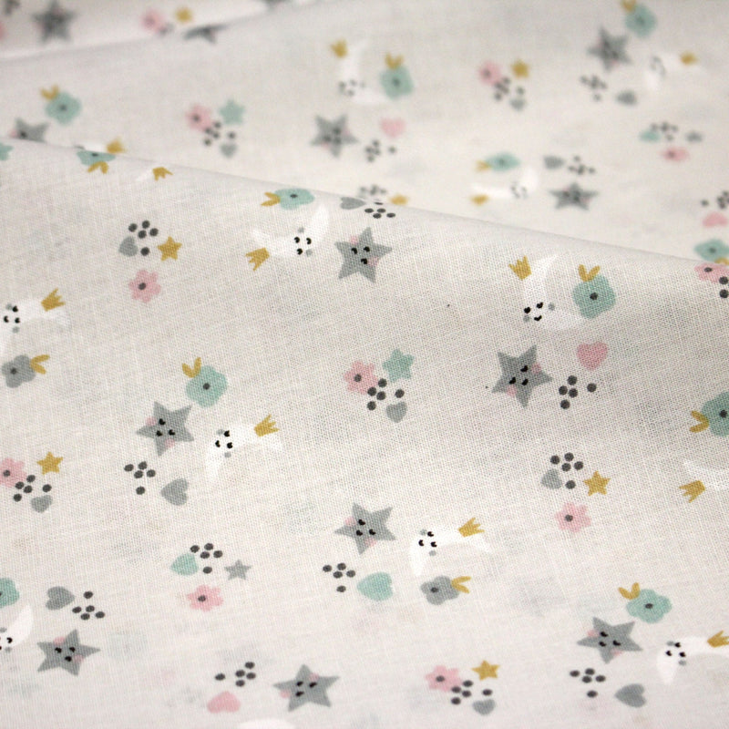 Tissu cotonnade enfant, fines fleurs, lunes et étoiles - OEKO - TEX STANDARD 100 - tissuspipi.com