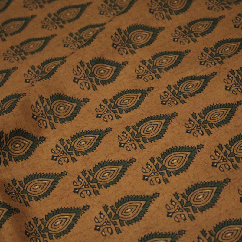 Tissu coton fin imprimé INDIENNES, ocre et motif Kalahari paisley vert - STANDARD 100 OEKO - TEX - tissuspipi.com