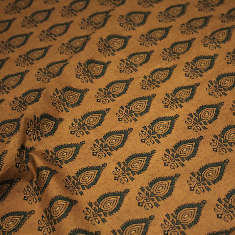 Tissu coton fin imprimé INDIENNES, ocre et motif Kalahari paisley vert - STANDARD 100 OEKO - TEX - tissuspipi.com