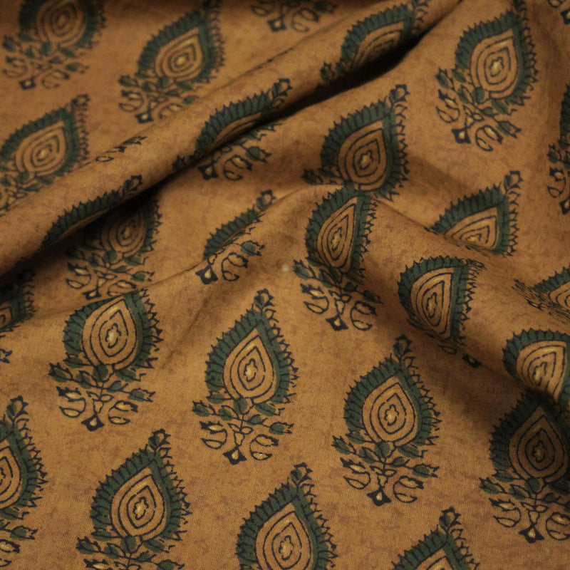Tissu coton fin imprimé INDIENNES, ocre et motif Kalahari paisley vert - STANDARD 100 OEKO - TEX - tissuspipi.com