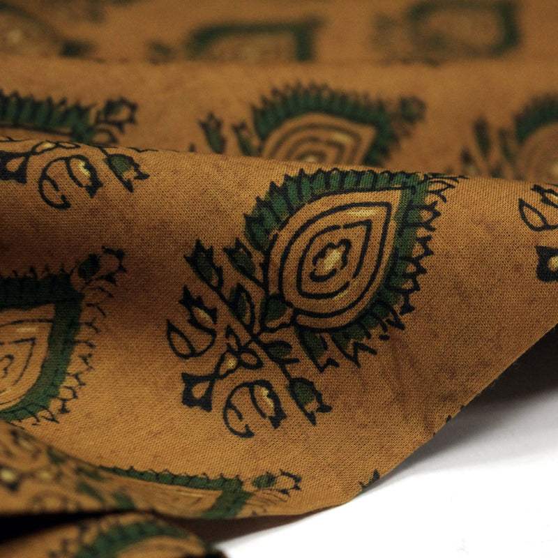 Tissu coton fin imprimé INDIENNES, ocre et motif Kalahari paisley vert - STANDARD 100 OEKO - TEX - tissuspipi.com