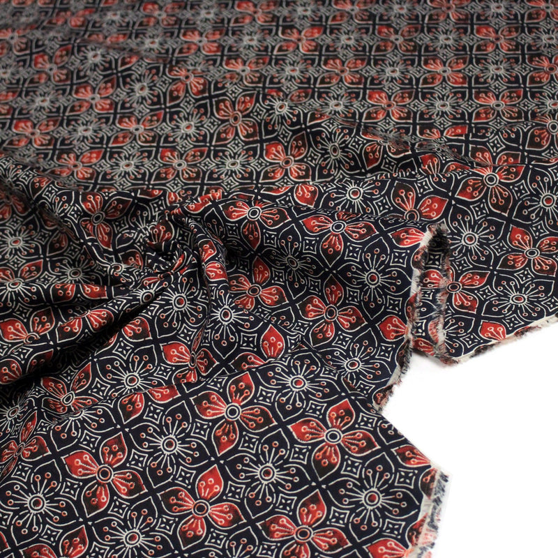 Tissu coton fin imprimé INDIENNES, noir aux motifs floraux géométriques - STANDARD 100 OEKO - TEX - tissuspipi.com