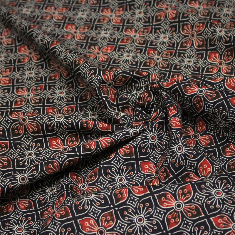 Tissu coton fin imprimé INDIENNES, noir aux motifs floraux géométriques - STANDARD 100 OEKO - TEX - tissuspipi.com