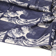 Tissu cotonnade motif japonais "La Grande Vague de Kanagawa" d'HOKUSAI, tons bleus & écrus - tissuspipi.com