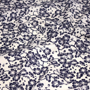 Tissu cotonnade motif japonais HANA aux fleurs de cerisier : écru/bleu et bleu/écru - tissuspipi.com