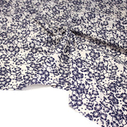 Tissu cotonnade motif japonais HANA aux fleurs de cerisier : écru/bleu et bleu/écru - tissuspipi.com