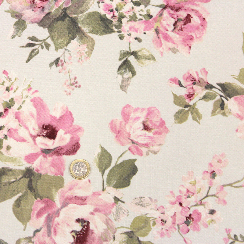 Tissu motif britannique aux grandes fleurs roses : lin, bleu, écru - COLLECTION BRIGHTON - tissuspipi.com