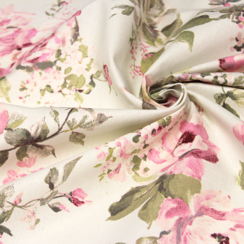 Tissu motif britannique aux grandes fleurs roses : lin, bleu, écru - COLLECTION BRIGHTON - tissuspipi.com